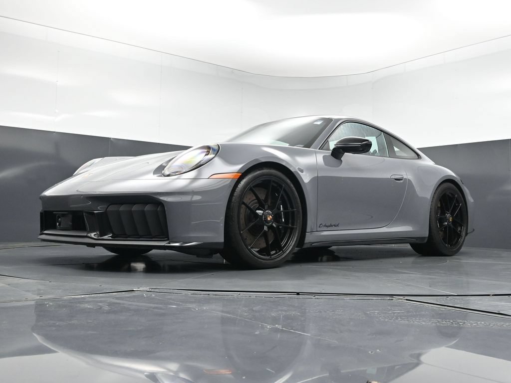 Certified 2026 Porsche 911 Carrera 4 GTS AWD/4WD image 20