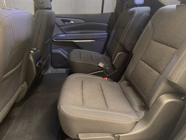 Used 2025 Chevrolet Traverse LT AWD/4WD image 8