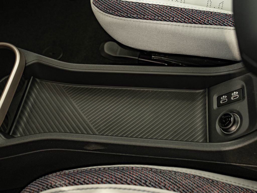 New 2026 MINI Cooper 2-Door Hardtop FWD image 34