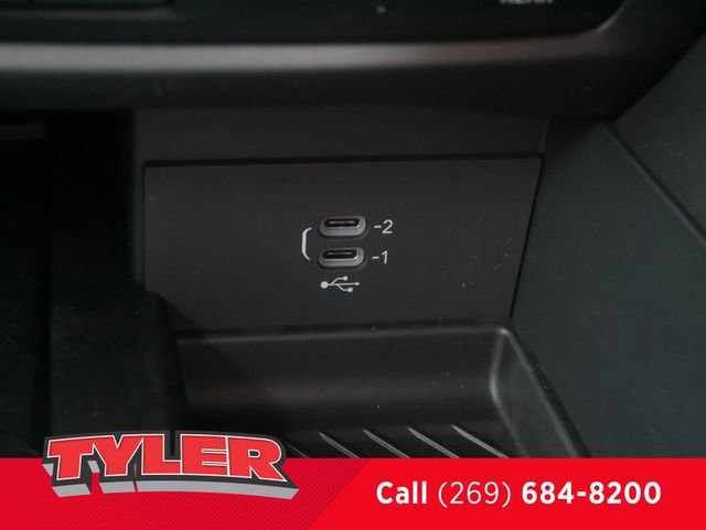 New 2026 Chrysler Pacifica Pinnacle w/ Trailer Tow Group AWD/4WD image 34