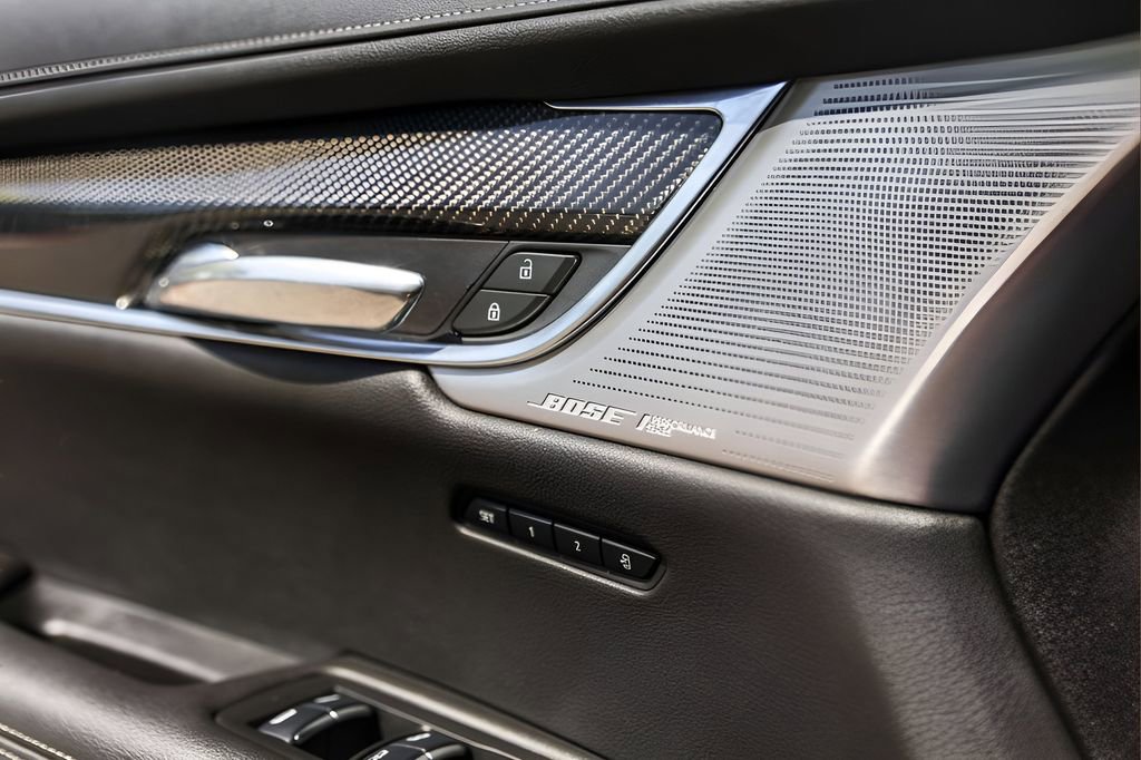 Certified 2023 Cadillac XT6 Sport w/ Technology Package image 24