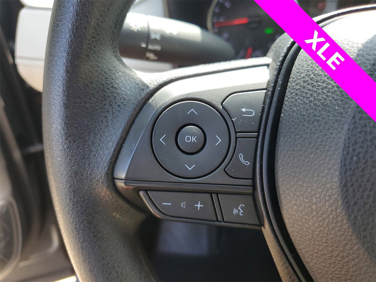 Used 2022 Toyota RAV4 XLE image 22