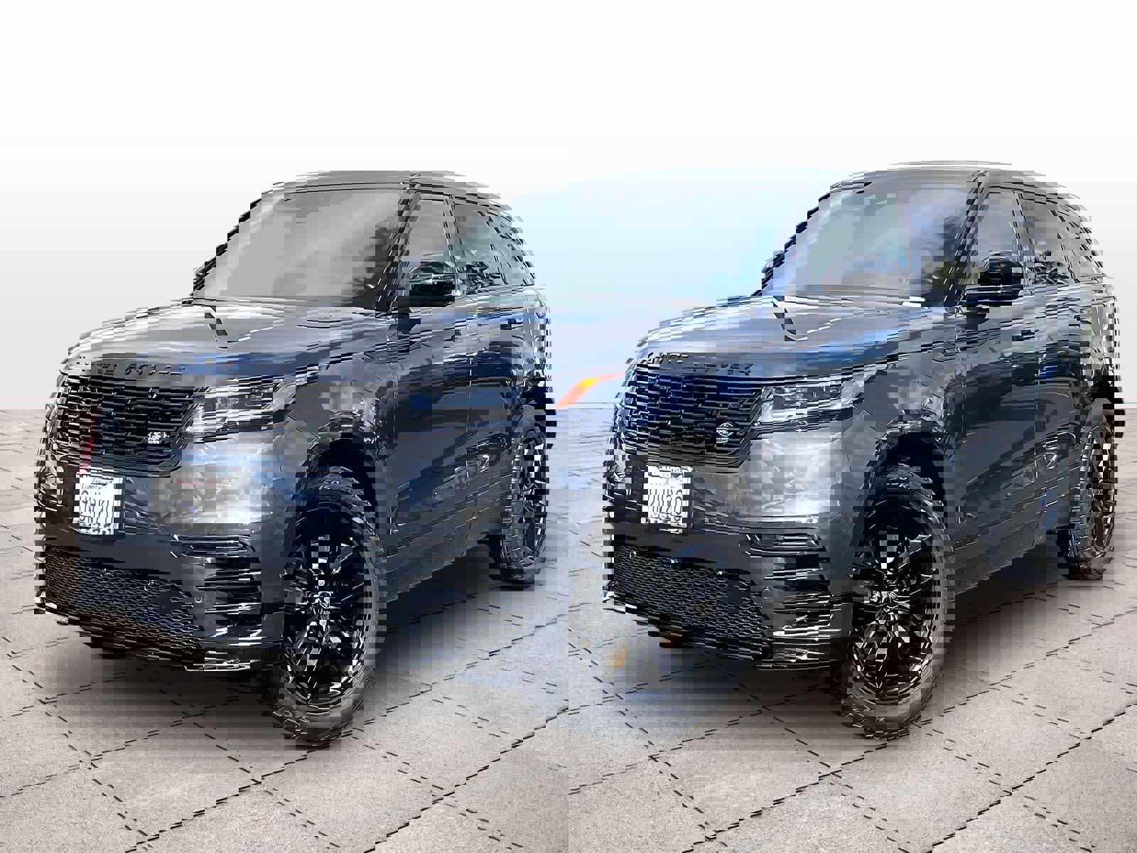 Used 2026 Land Rover Range Rover Velar Dynamic SE image 1