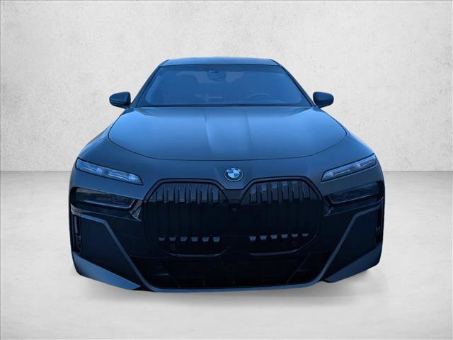 Certified 2023 BMW 760i xDrive image 2