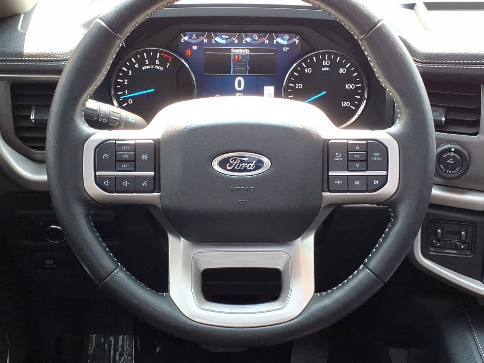 Used 2024 Ford Expedition XLT AWD/4WD image 17