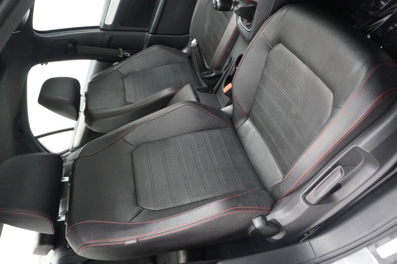 Used 2012 Volkswagen Jetta GLI FWD image 9