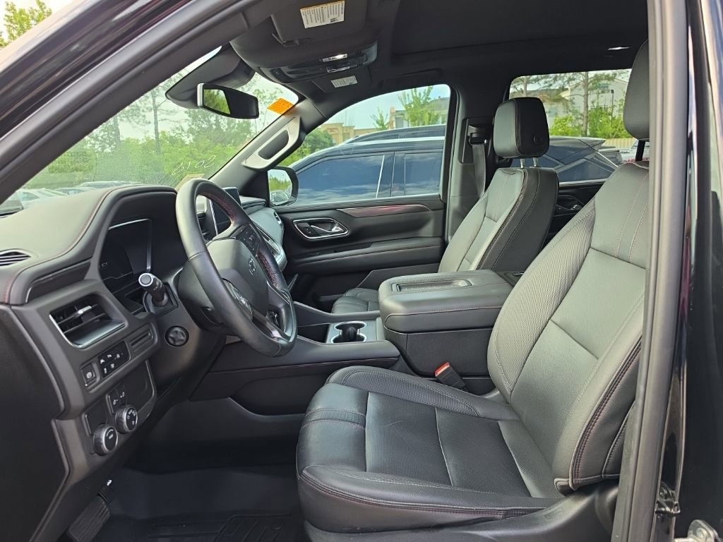 Used 2023 Chevrolet Tahoe RST w/ Luxury Package image 2