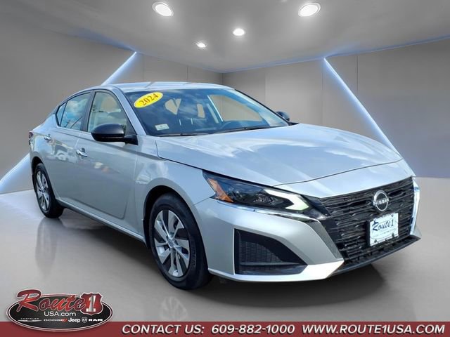 Used 2024 Nissan Altima 2.5 S image 1