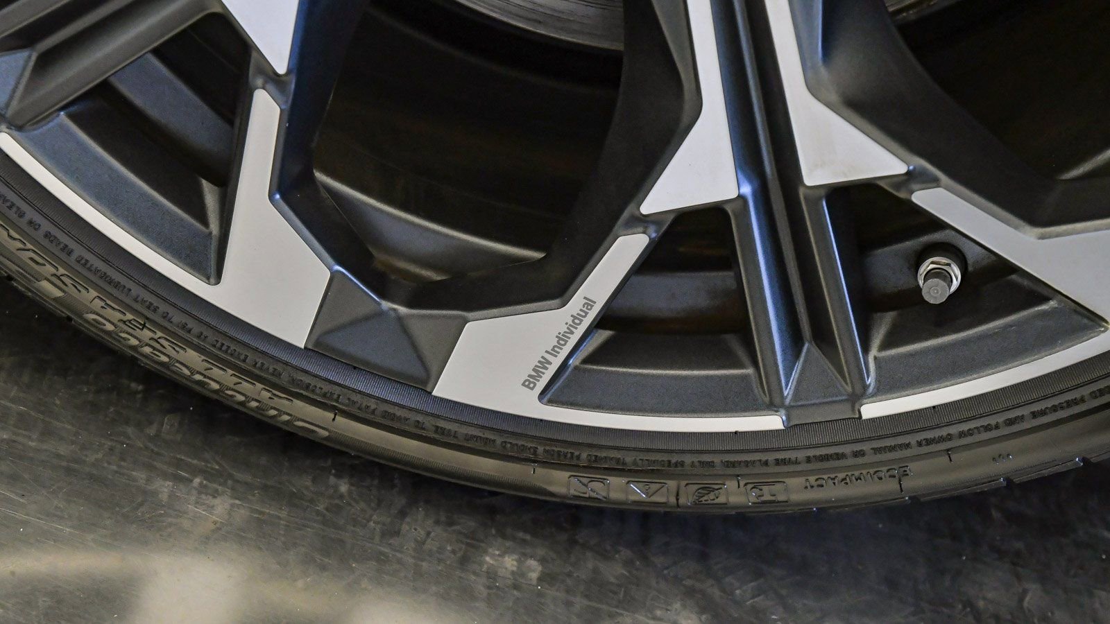 Used 2025 BMW 430i Coupe w/ M Sport Package image 13