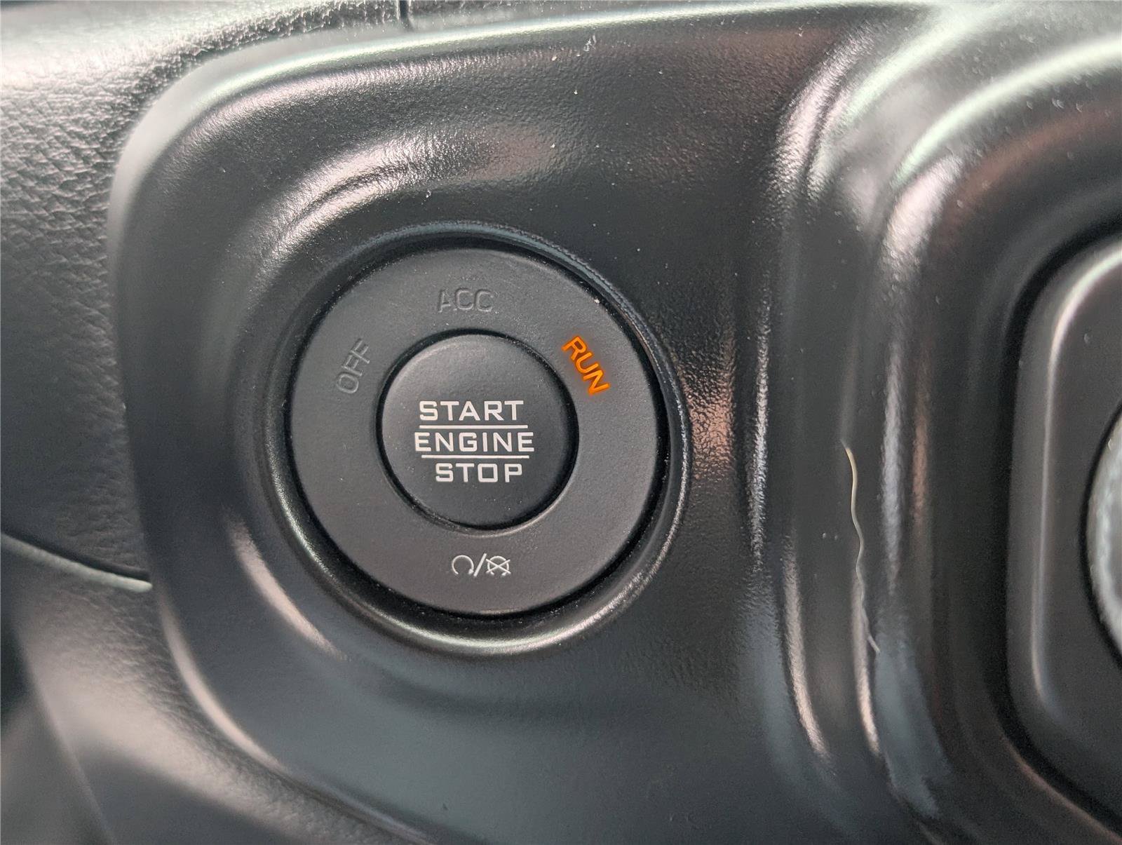 Used 2022 Jeep Wrangler Unlimited Sport AWD/4WD image 23