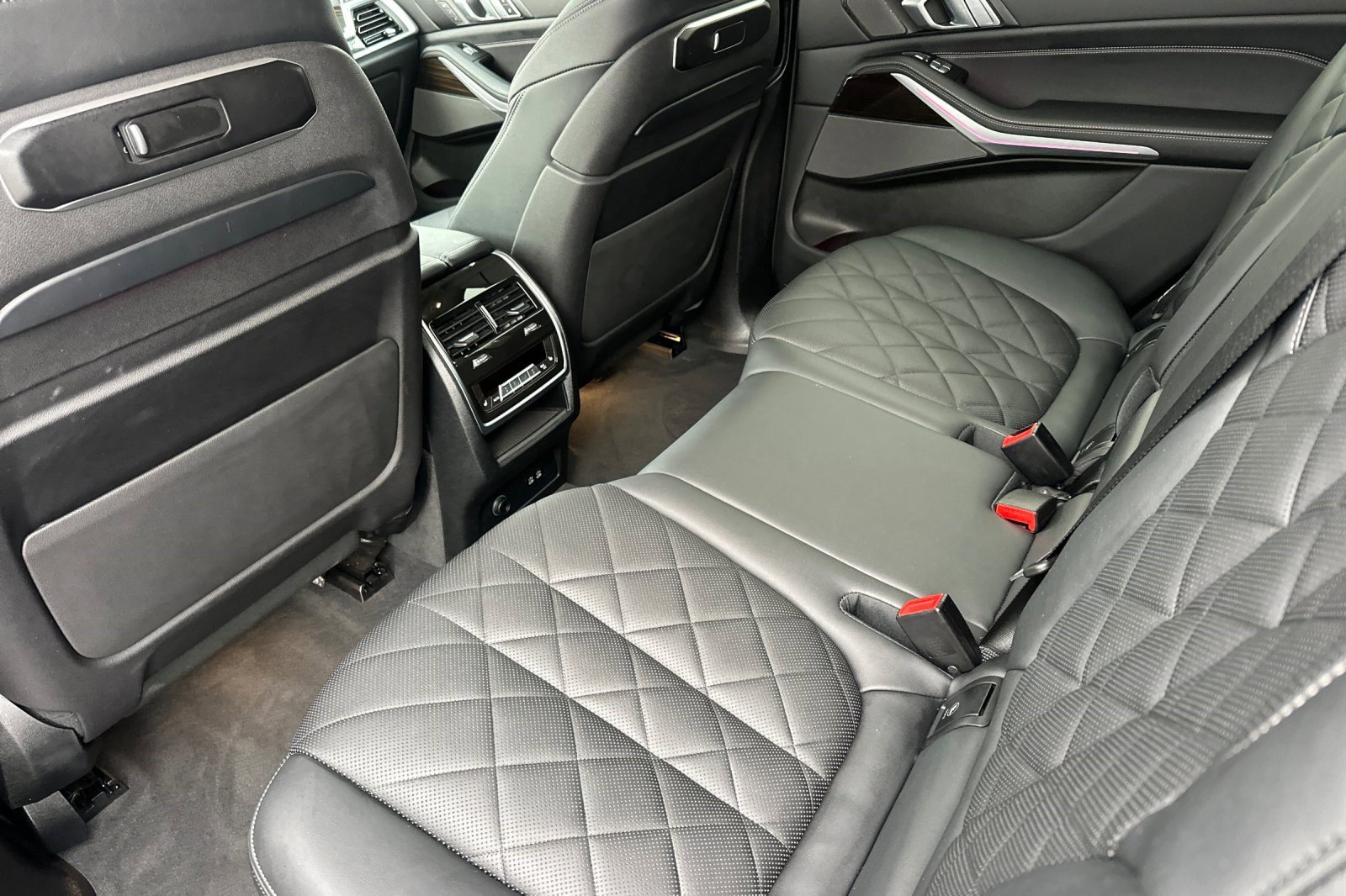 Certified 2023 BMW X7 xDrive40i w/ Premium Package image 14