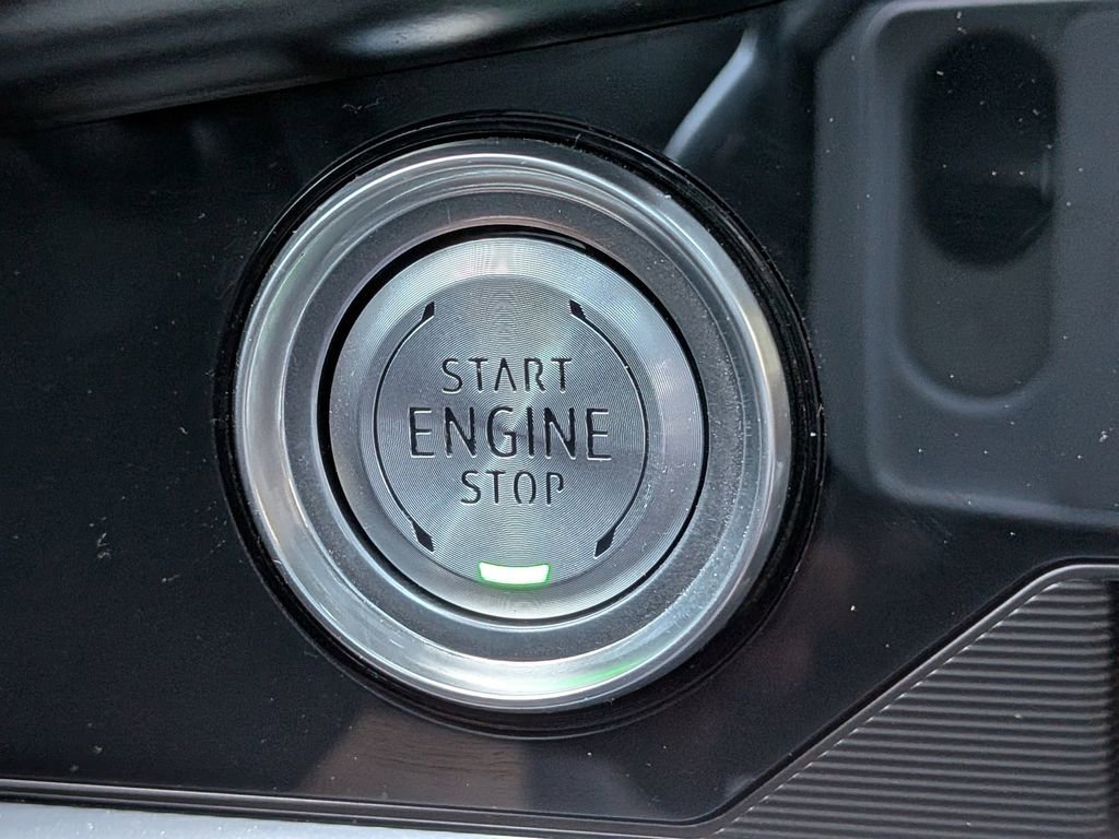 Used 2023 Chevrolet Corvette Stingray Premium Cpe w/ Z51 Performance Package image 28