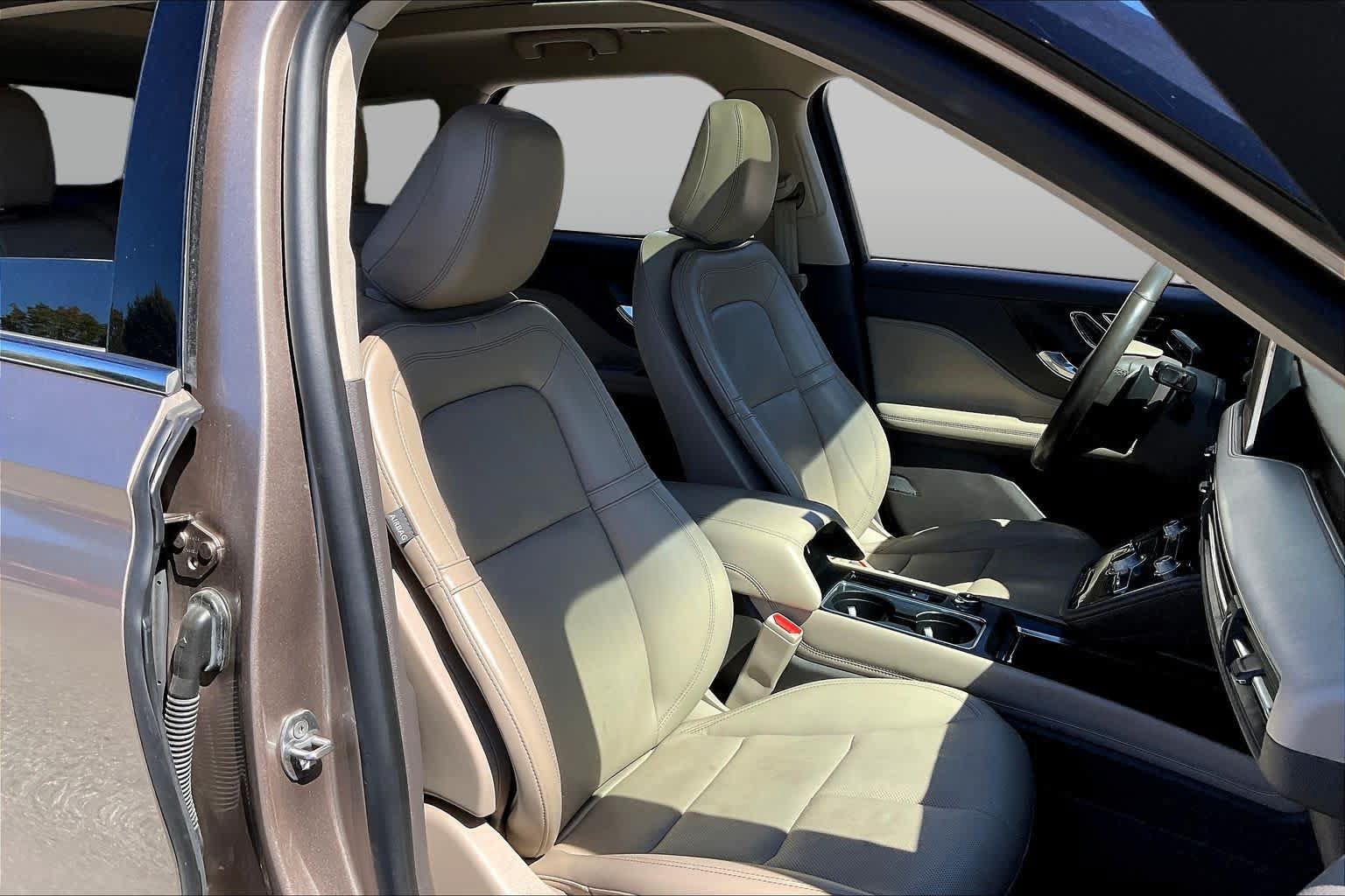 Used 2021 Lincoln Corsair Reserve AWD/4WD image 9