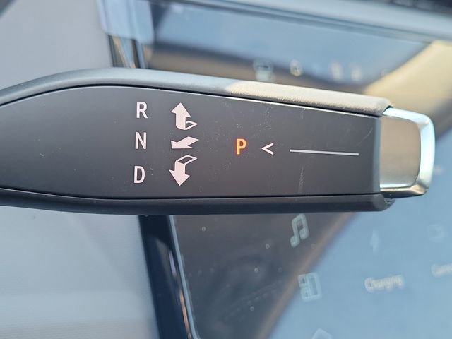 New 2027 Chevrolet Bolt LT w/ Comfort Package image 28