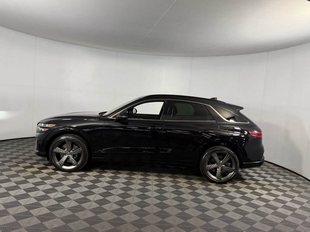 Used 2024 Genesis GV70 3.5T Sport w/ Sport Advanced Package image 11