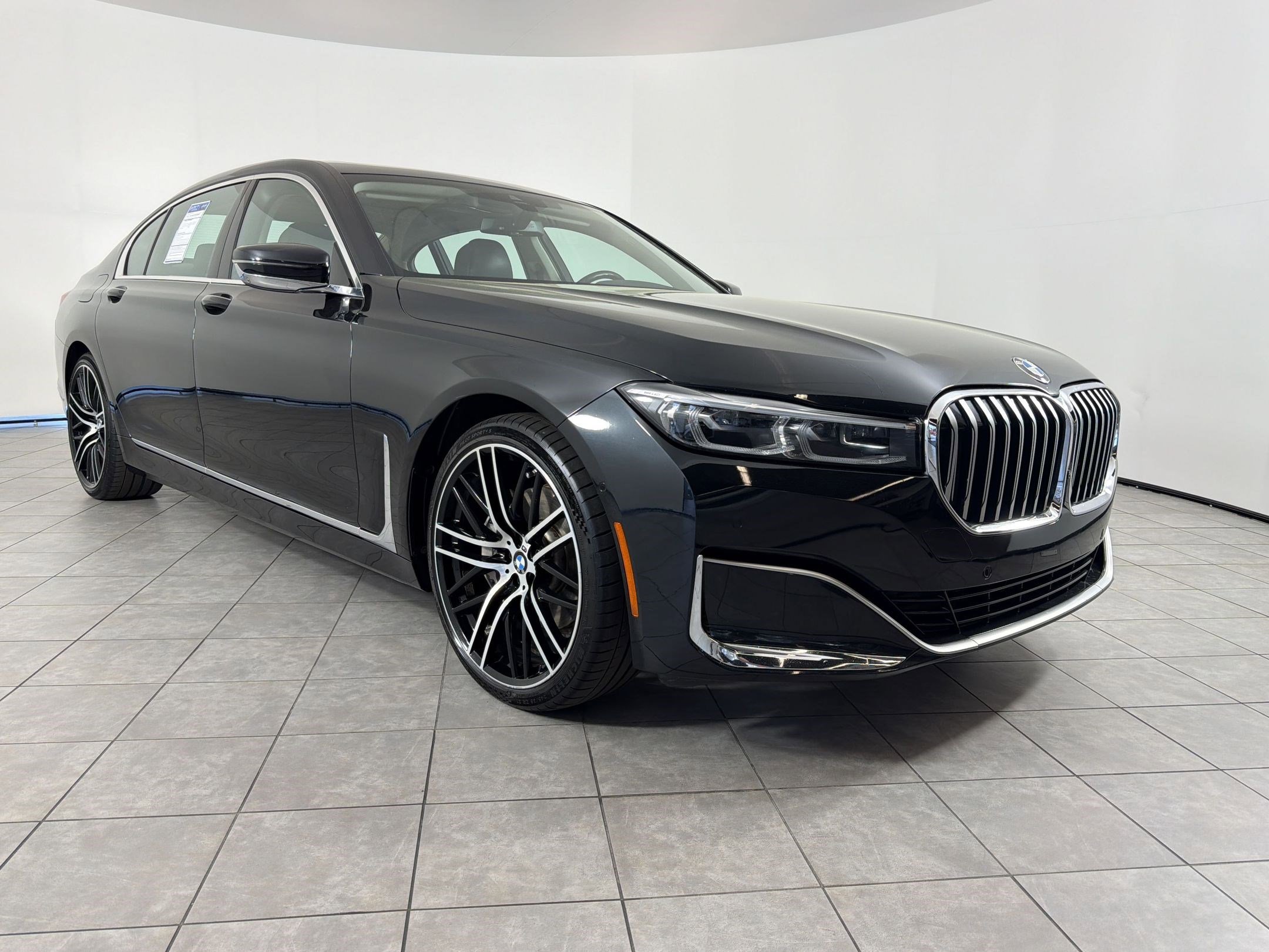 Used 2020 BMW 740i w/ Premium Package image 7