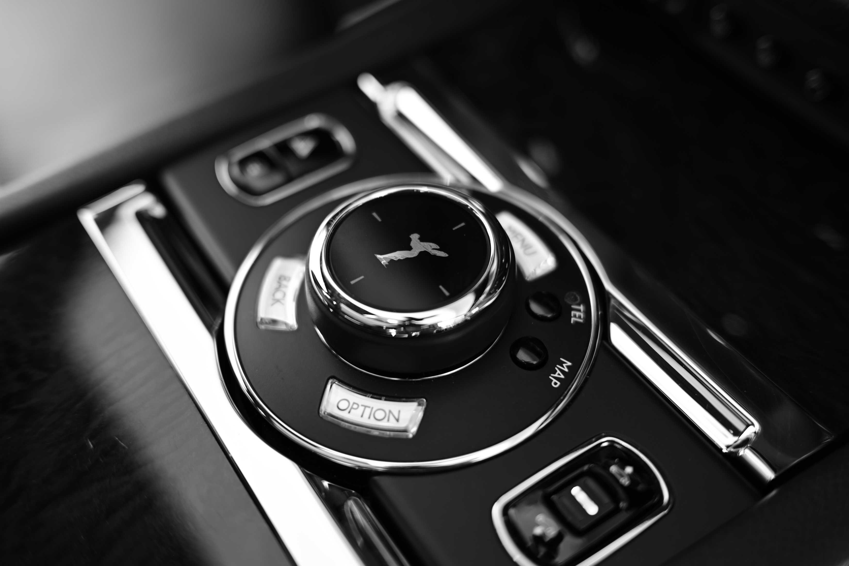 Used 2014 Rolls-Royce Ghost image 25