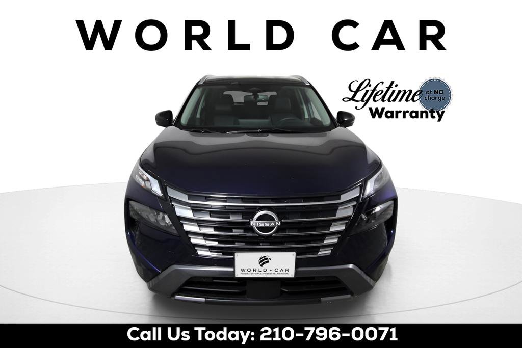 Used 2024 Nissan Rogue SL image 2