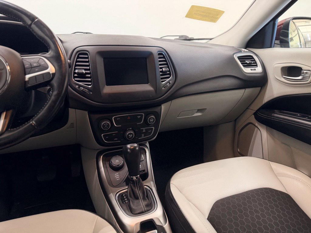 Used 2020 Jeep Compass Latitude w/ Popular Equipment Group AWD/4WD image 16