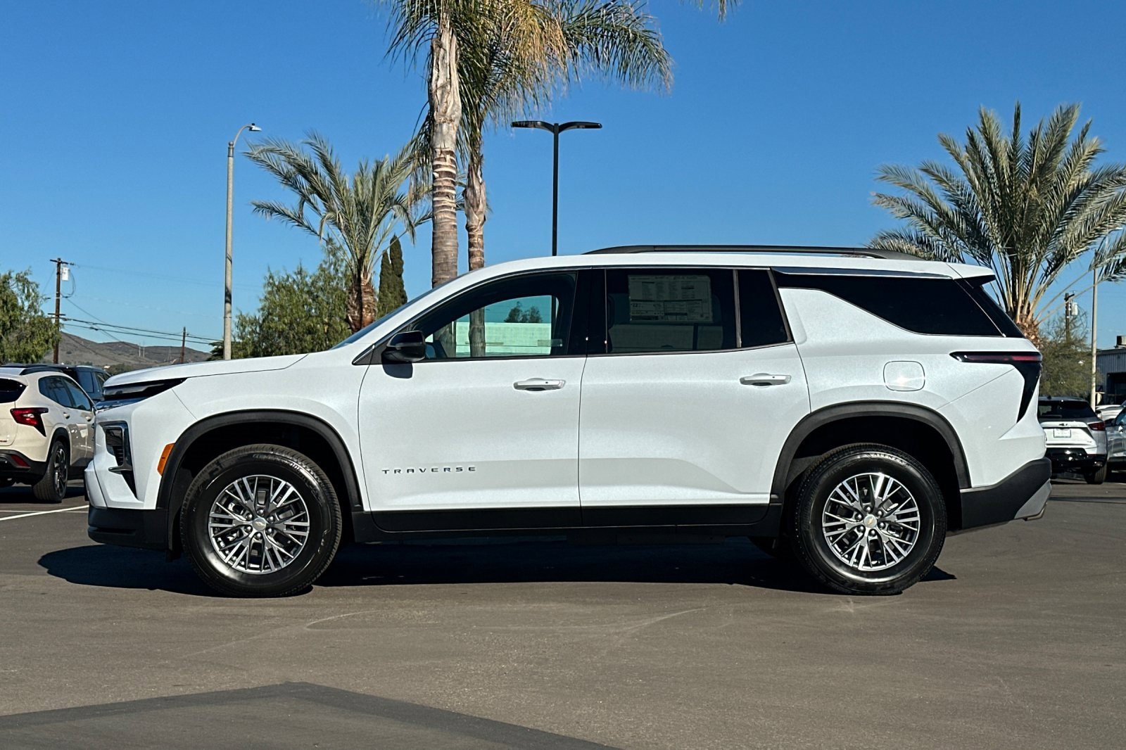 New 2026 Chevrolet Traverse LT image 7