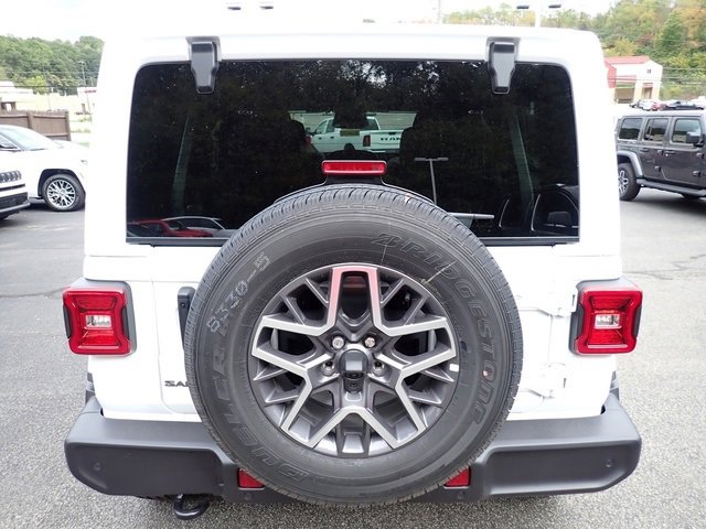 New 2026 Jeep Wrangler Sahara image 4