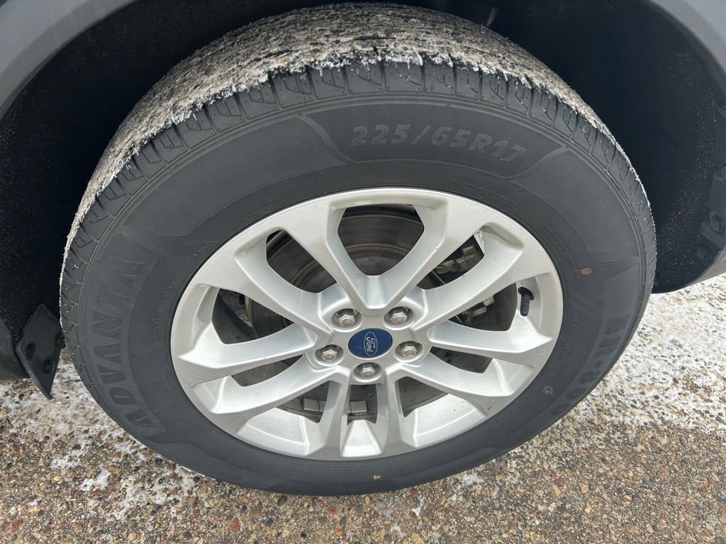 Used 2021 Ford Escape SE image 9