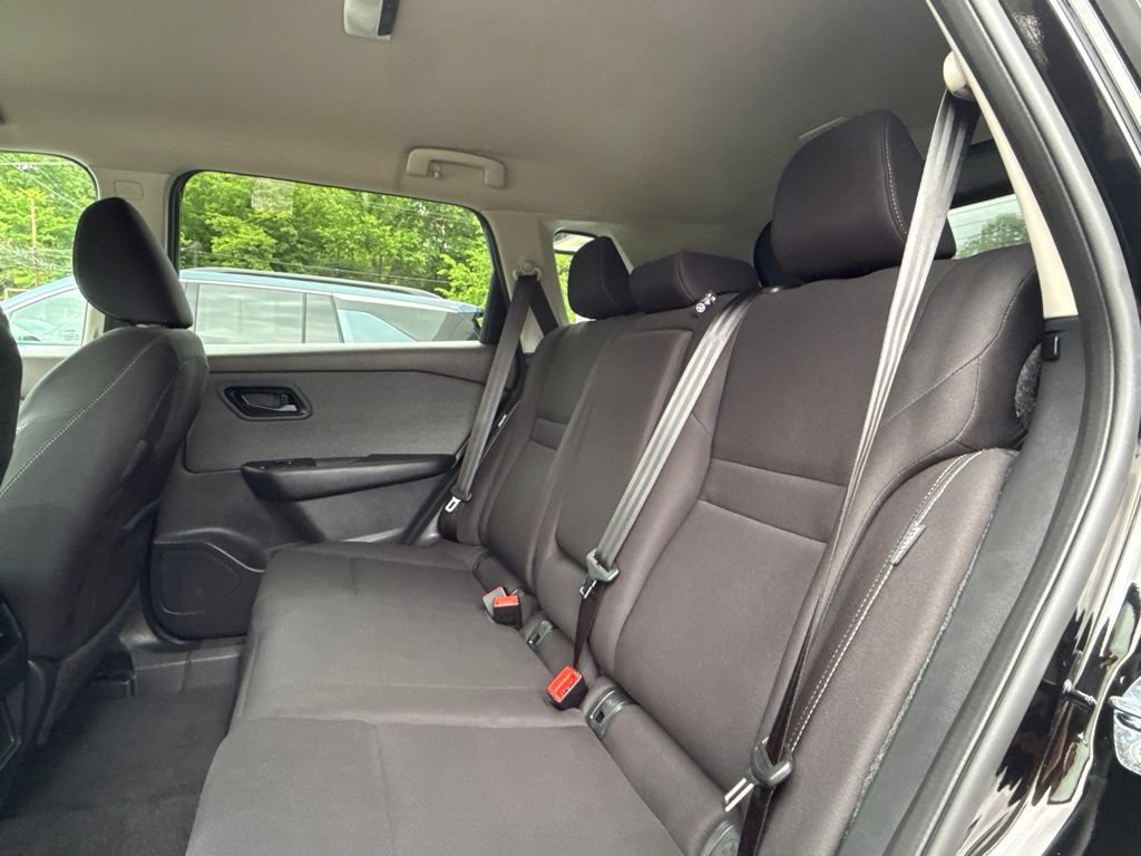 Used 2023 Nissan Rogue S AWD/4WD image 20