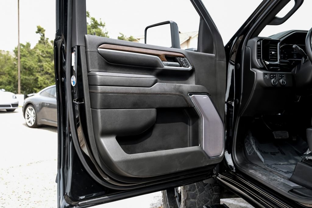 Used 2024 Chevrolet Silverado 2500 High Country w/ High Country Premium Package image 53