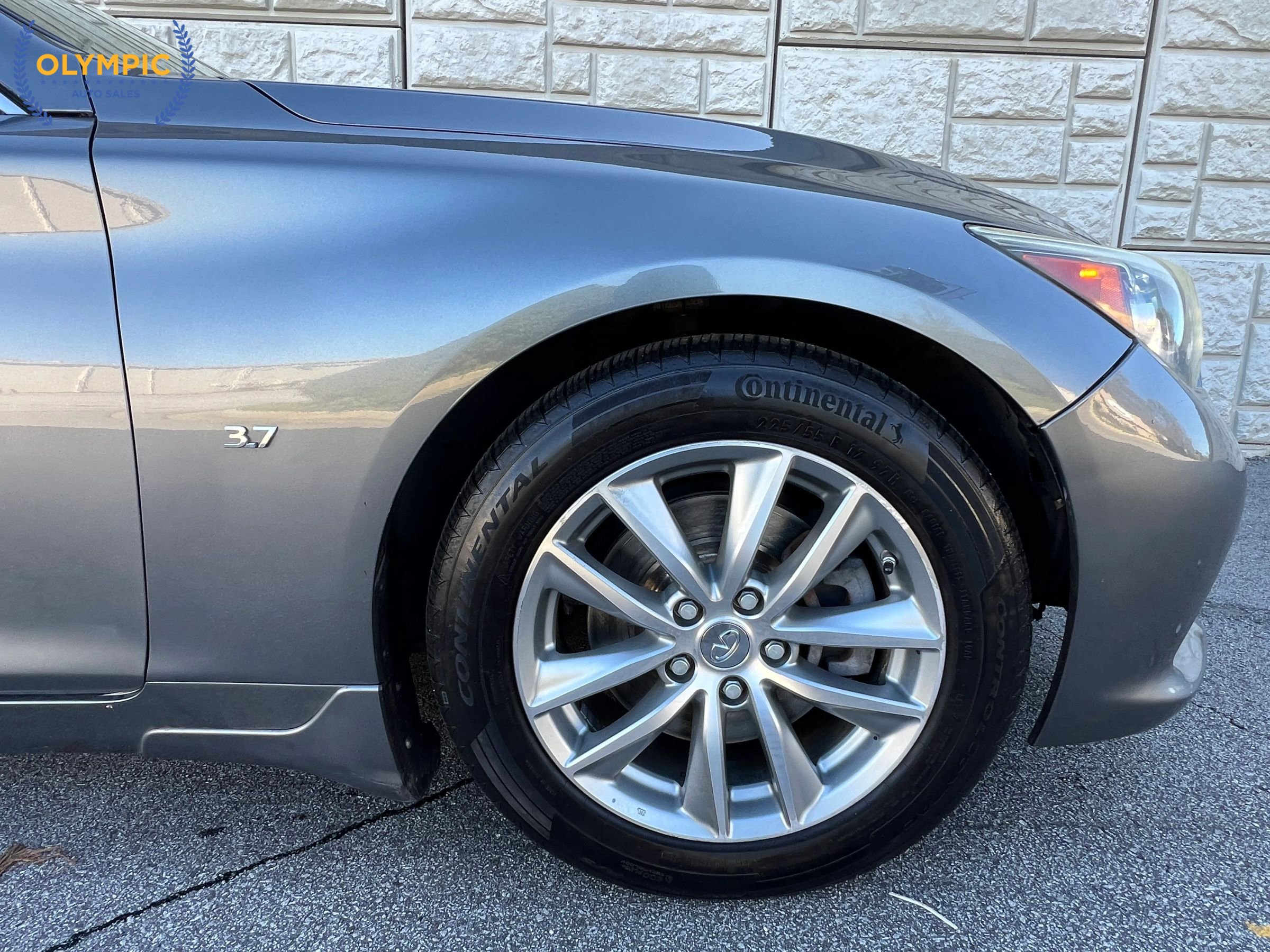 Used 2014 INFINITI Q50 Premium w/ Navigation Package RWD image 11