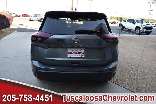 Used 2024 Nissan Rogue SV image 8
