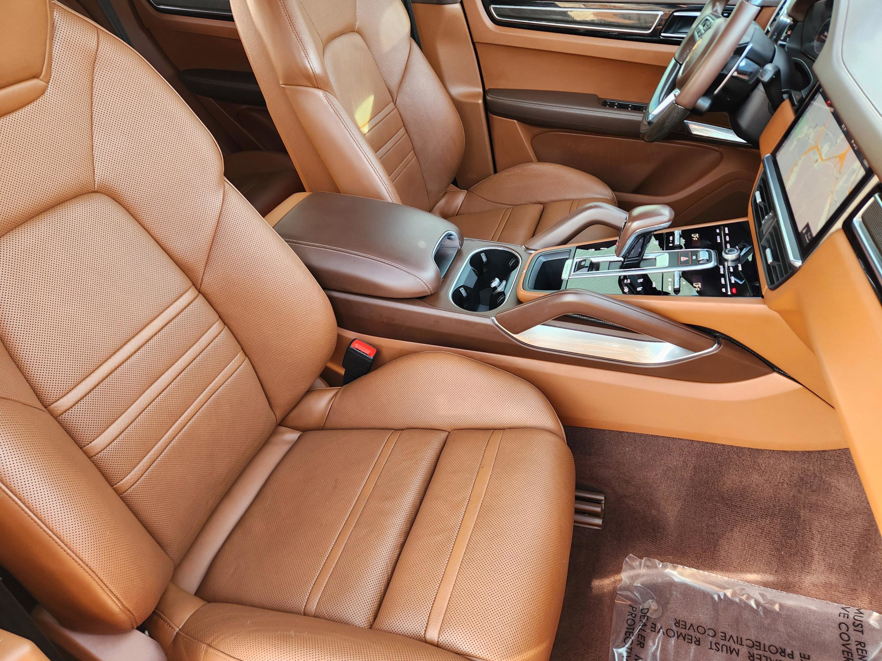 Used 2019 Porsche Cayenne Turbo image 13