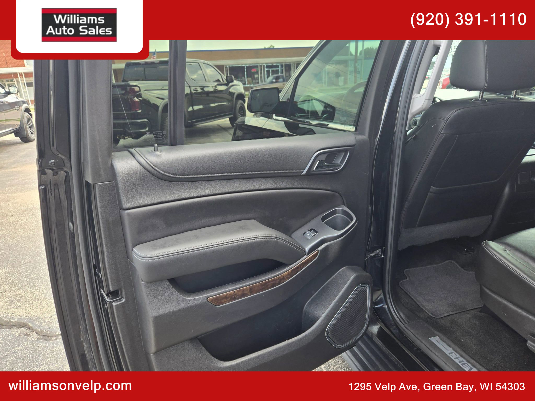 Used 2018 Chevrolet Suburban LT image 11