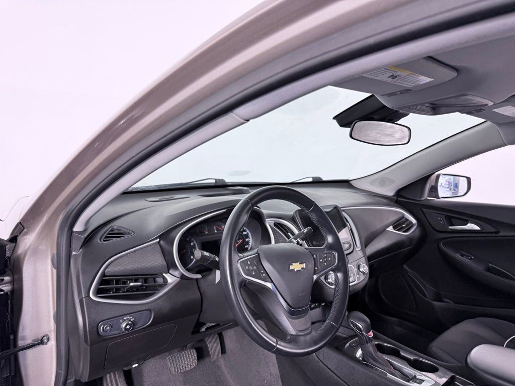 Used 2024 Chevrolet Malibu RS image 24