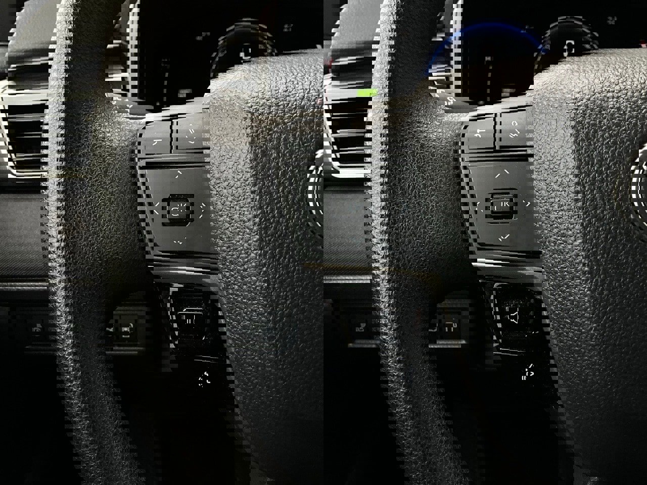 Used 2025 Toyota Camry LE image 32