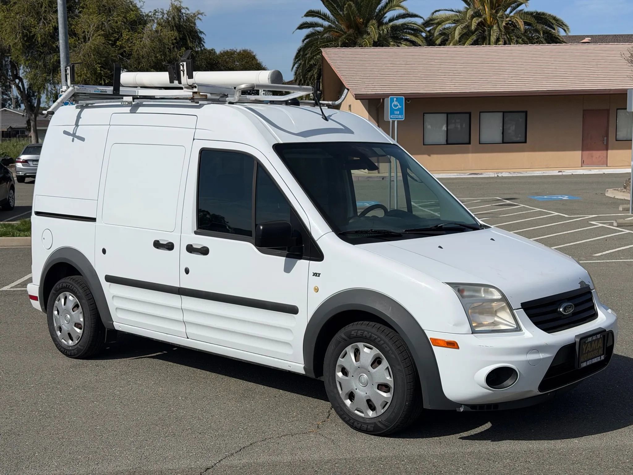 Used 2013 Ford Transit Connect XLT image 6