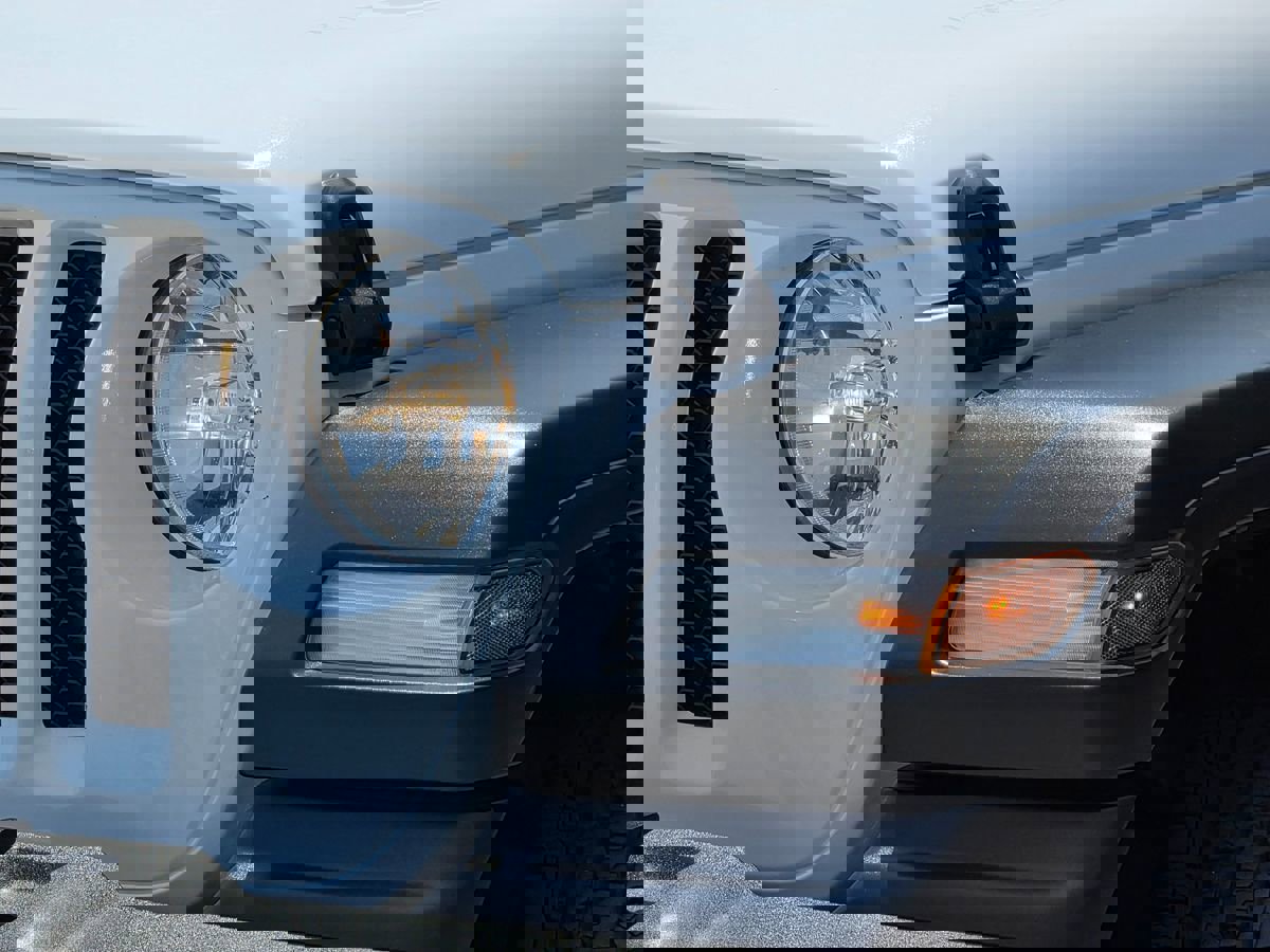 Used 2020 Jeep Wrangler Sport image 8