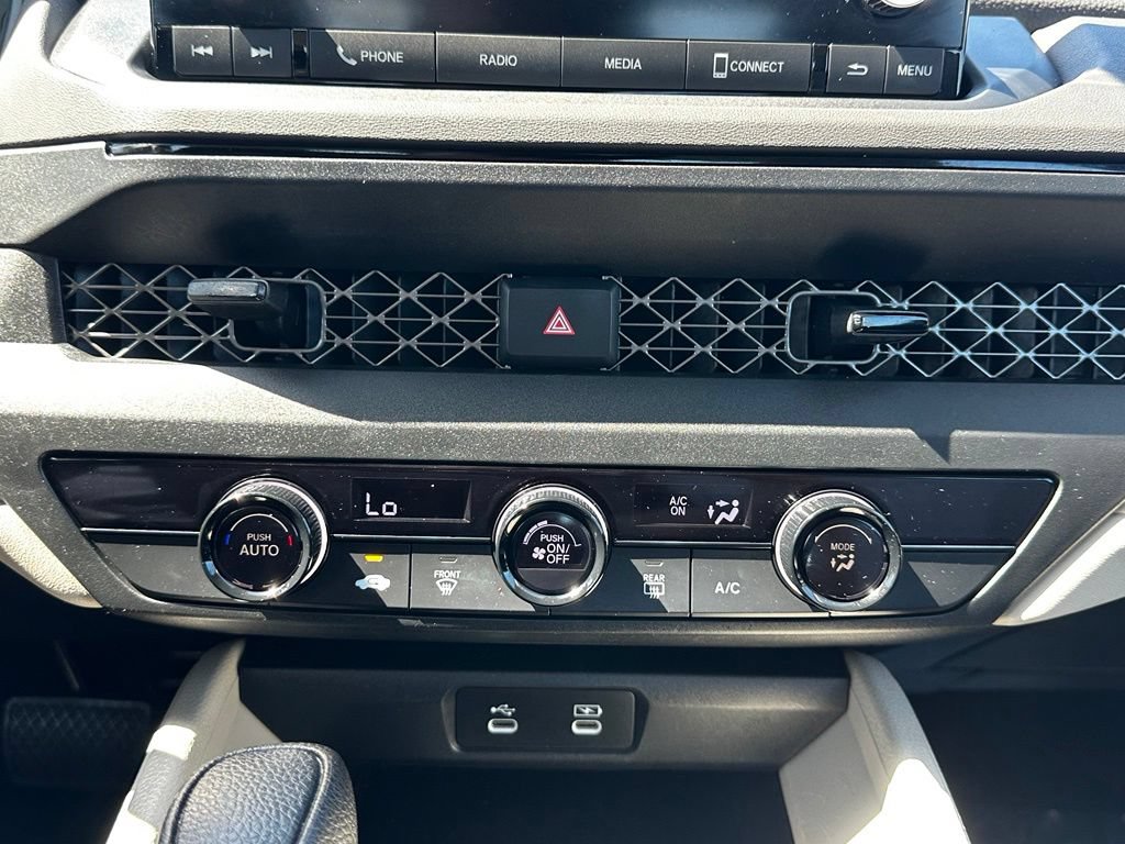 Used 2023 Honda Accord LX image 28
