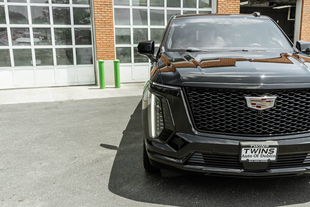 Used 2025 Cadillac Escalade ESV Sport Platinum AWD/4WD image 38