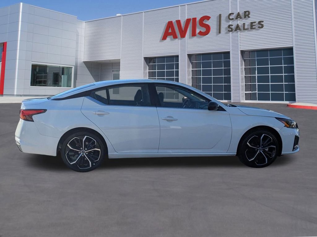 Used 2025 Nissan Altima 2.5 SR image 5