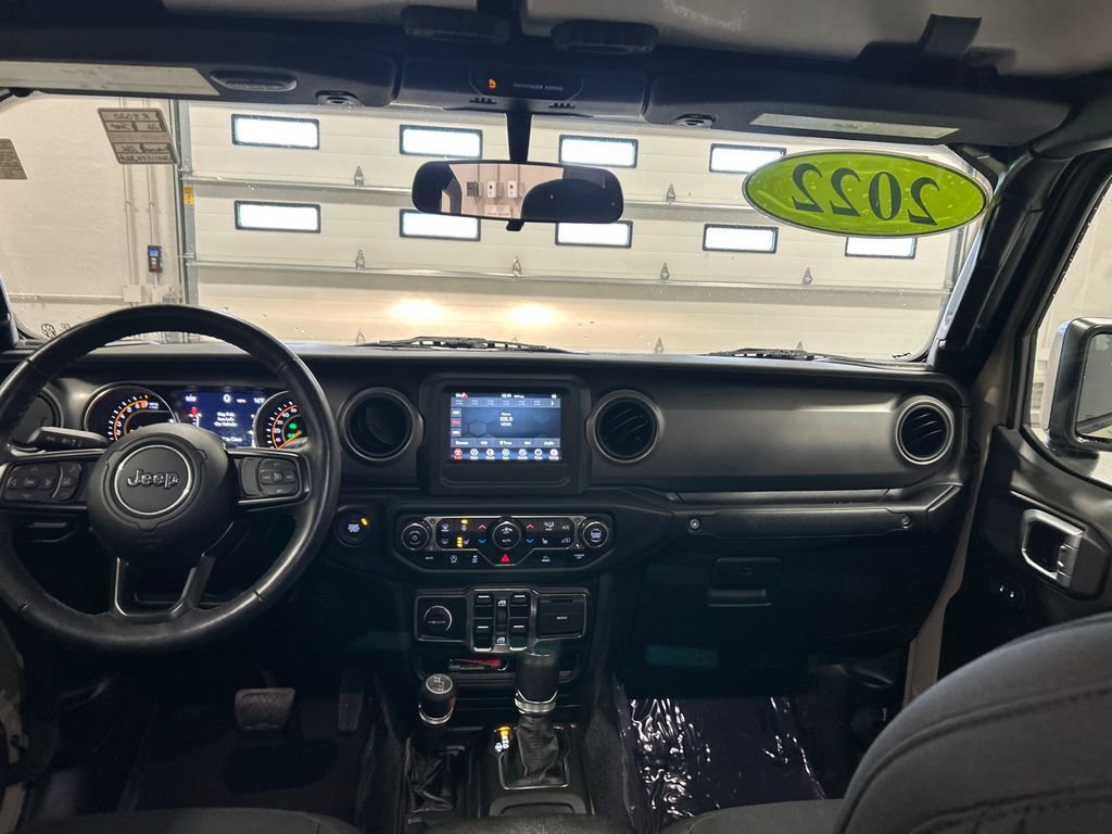 Used 2022 Jeep Gladiator Sport image 28