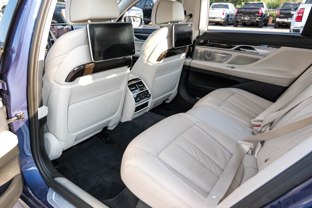 Used 2019 BMW ALPINA B7 xDrive w/ Luxury Rear Seating Package image 39