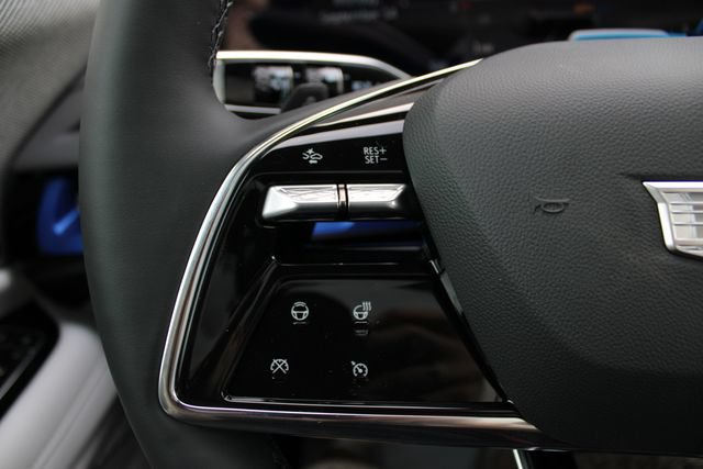 New 2027 Cadillac Optiq Luxury AWD/4WD image 9