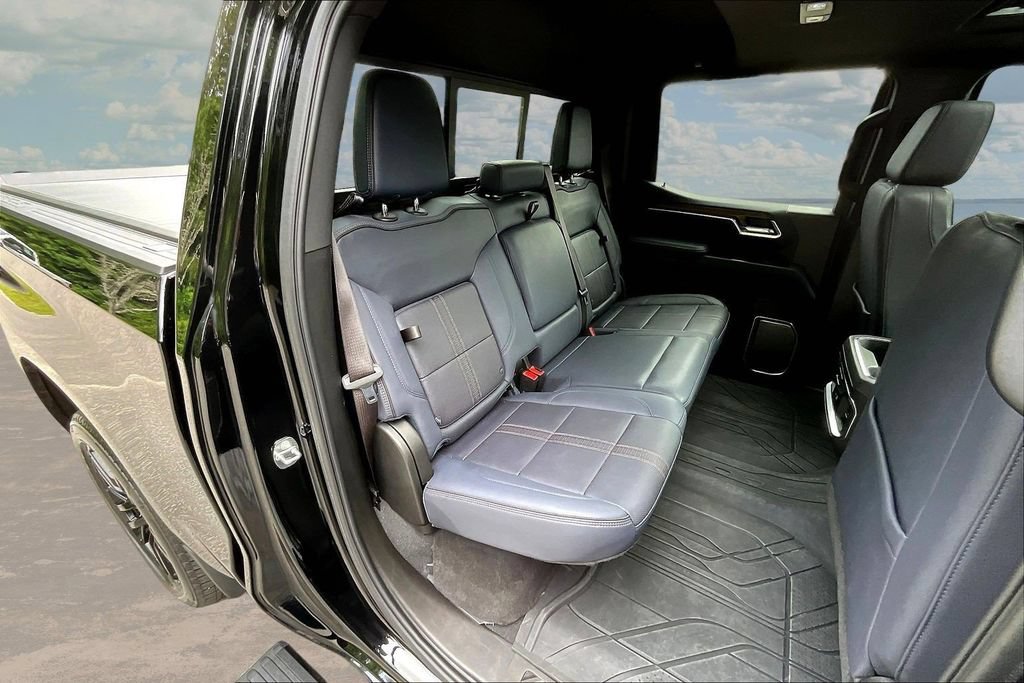 Used 2023 Chevrolet Silverado 1500 High Country AWD/4WD image 28