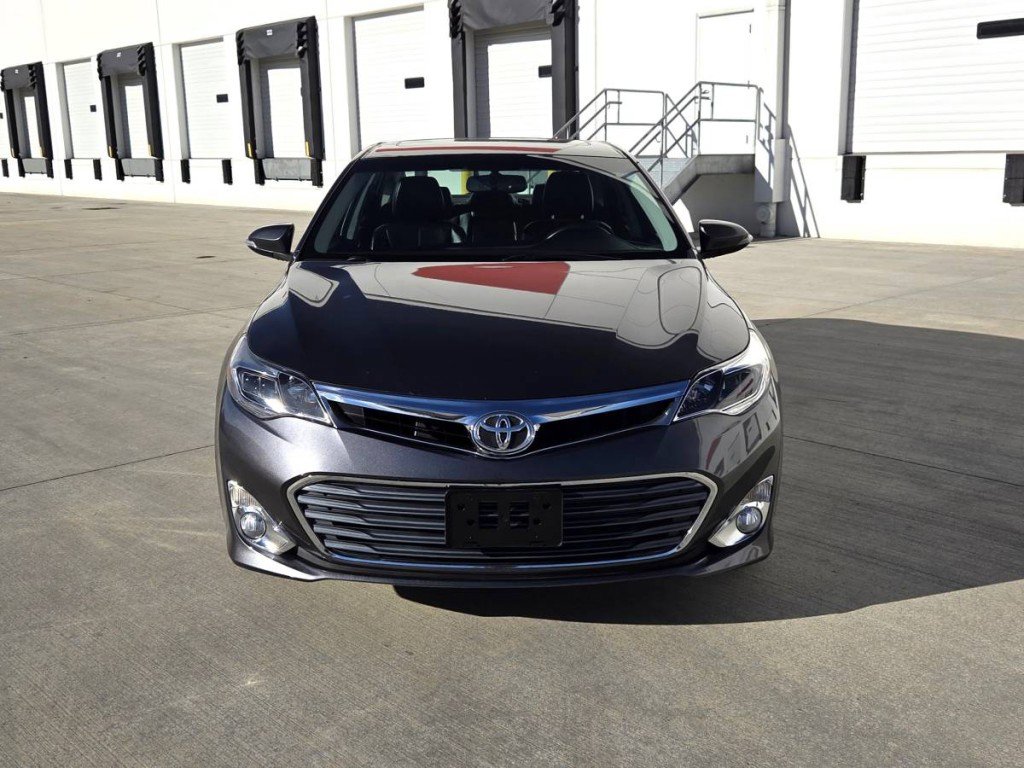 Used 2015 Toyota Avalon XLE Touring image 2