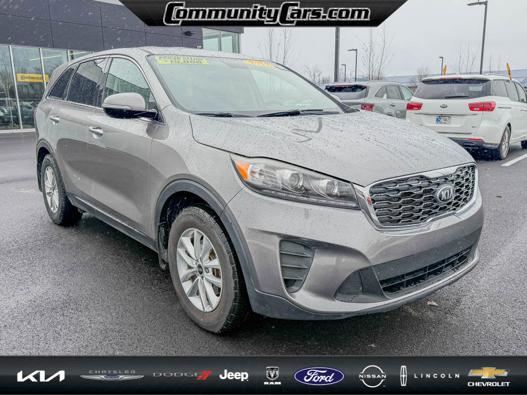 Used 2019 Kia Sorento LX image 9