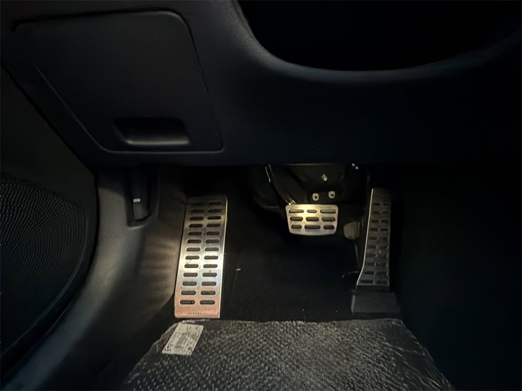 Used 2025 Genesis G70 3.3T Advanced w/ Sport Prestige Package image 46