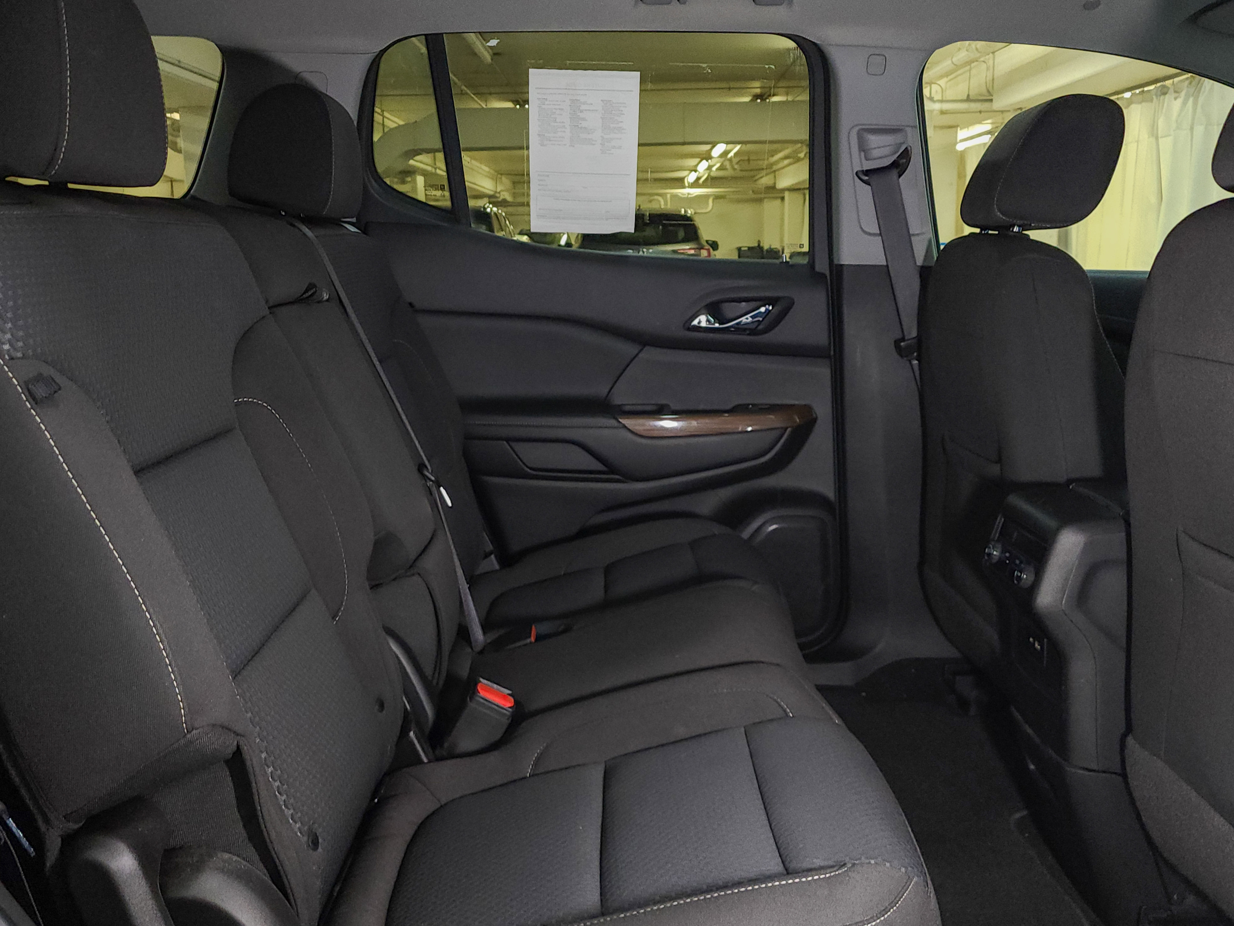 Used 2020 GMC Acadia SLE image 41