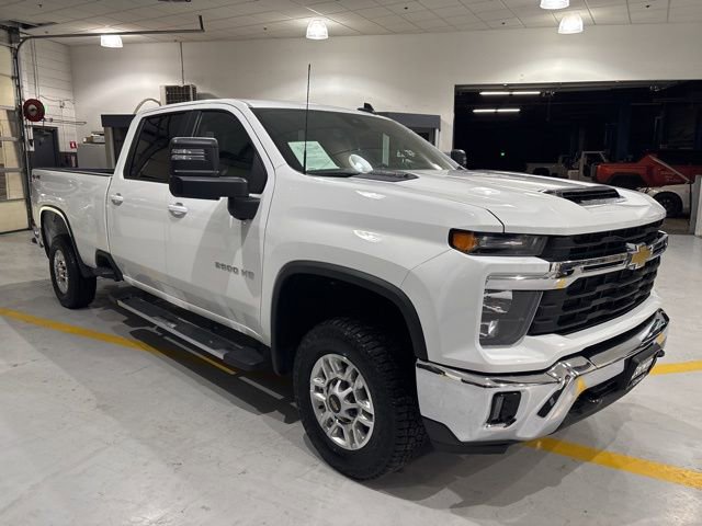 Used 2025 Chevrolet Silverado 2500 LT w/ Convenience Package image 4