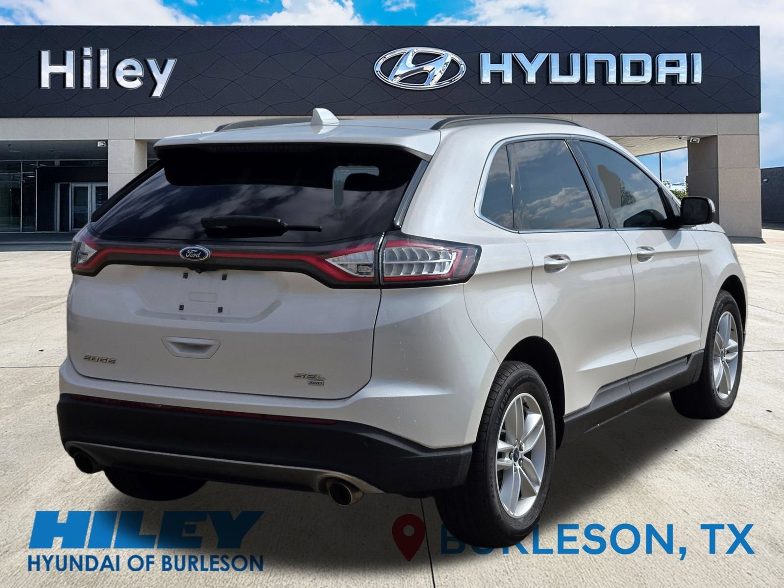 Used 2017 Ford Edge SEL w/ Equipment Group 201A AWD/4WD image 4