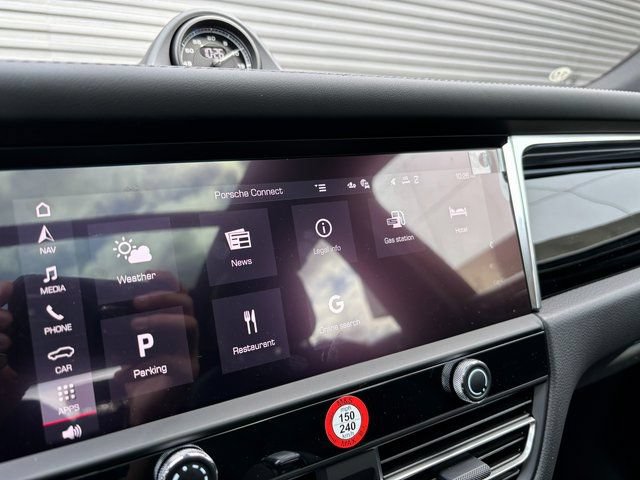 Certified 2026 Porsche Macan S AWD/4WD image 19